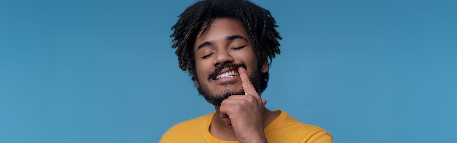 How to Stop Bleeding After Tooth Extraction Without Causing a Dry Socket